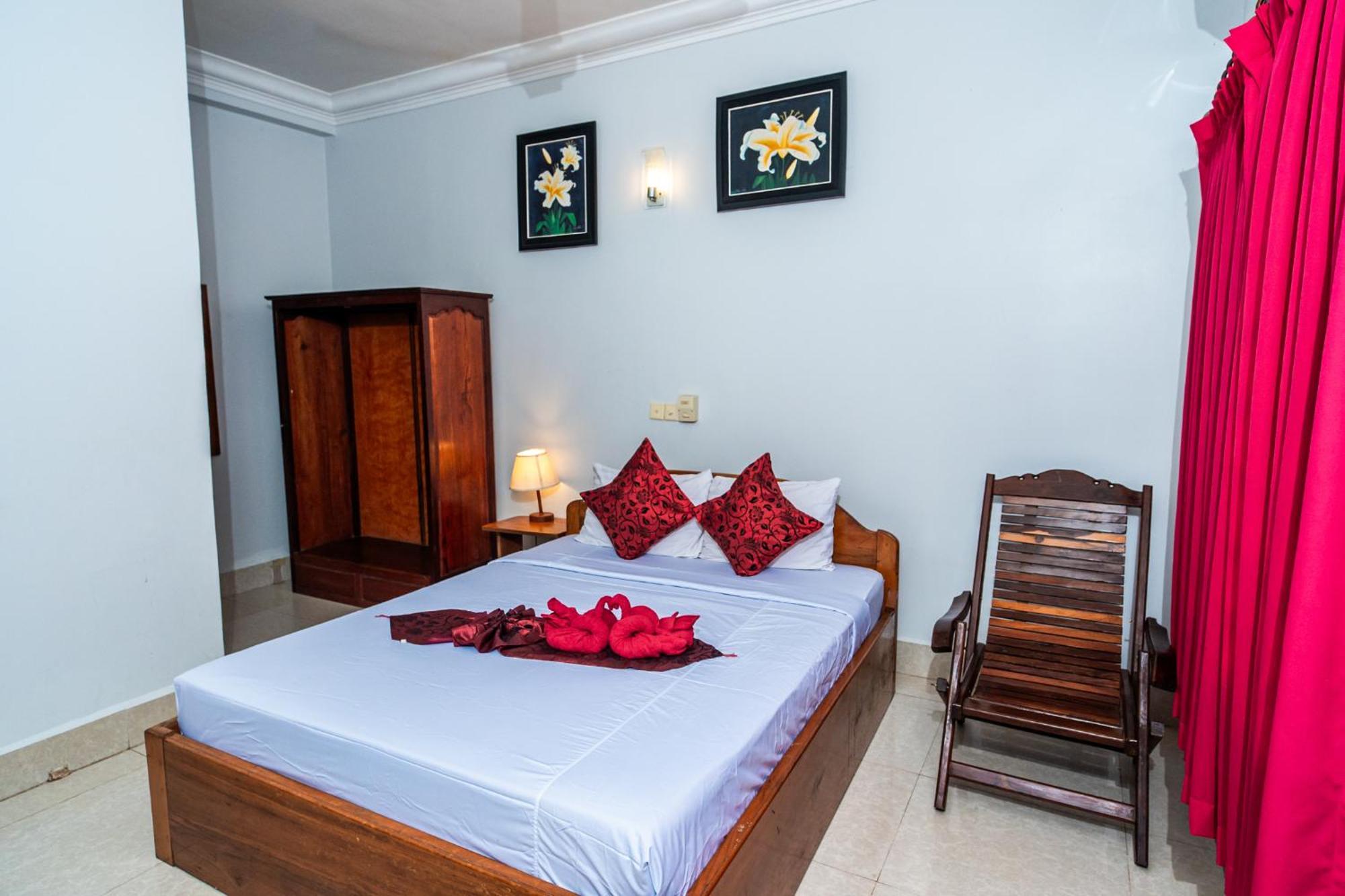 Golden Papaya Guesthouse Сіємреап Екстер'єр фото