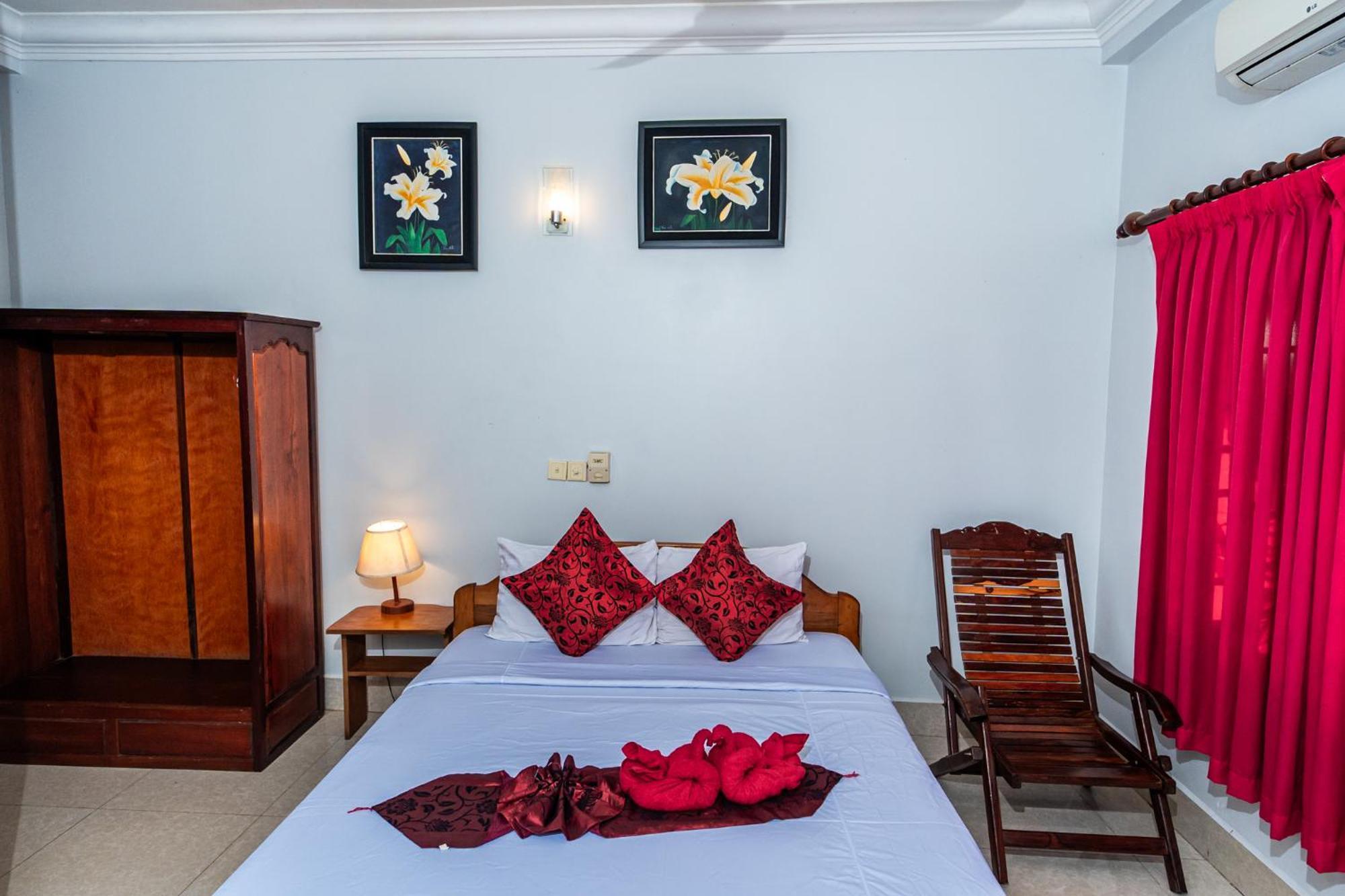 Golden Papaya Guesthouse Сіємреап Екстер'єр фото